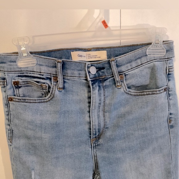 GAP True Skinny High Rise Jean. Size 27R - Picture 2 of 5